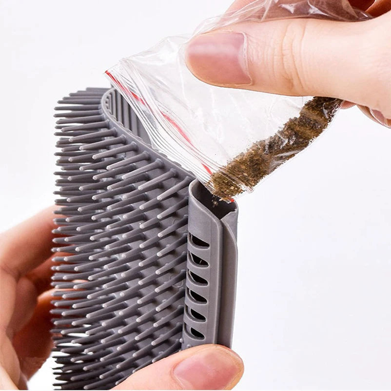 Cat Corner Scrubber Massager & Self-Grooming Brush | Pet Canada